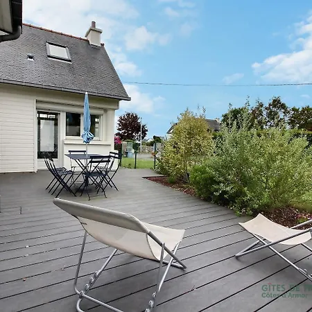 Les Flots Holiday home *